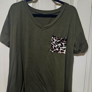 Women's Leopard Print Tshirt